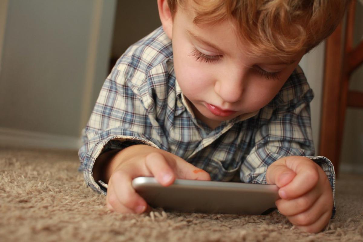 Your Kid Has (or is getting) a Computer? How To Keep An Eye On Their Usage Without Hovering